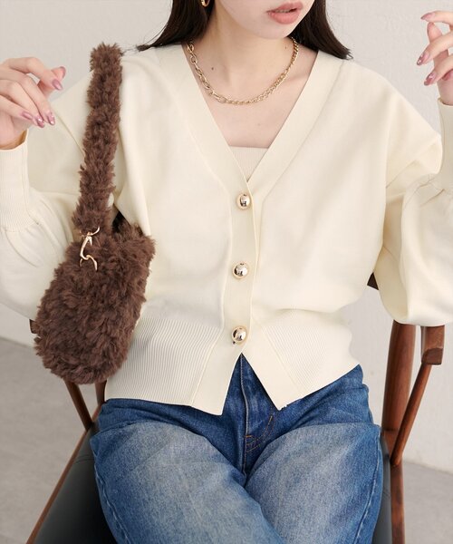 natural couture(ナチュラルクチュール)の「【WEB限定】コロンボタンVネックカーデ(カーディガン/ボレロ・レディース・ブラウン/ネイビー/アイボリー/ブルー・FREE)」の6枚目の写真