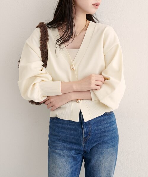 natural couture(ナチュラルクチュール)の「【WEB限定】コロンボタンVネックカーデ(カーディガン/ボレロ・レディース・ブラウン/ネイビー/アイボリー/ブルー・FREE)」の7枚目の写真