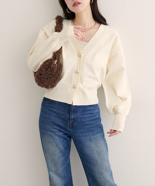 natural couture(ナチュラルクチュール)の「【WEB限定】コロンボタンVネックカーデ(カーディガン/ボレロ・レディース・ブラウン/ネイビー/アイボリー/ブルー・FREE)」の8枚目の写真