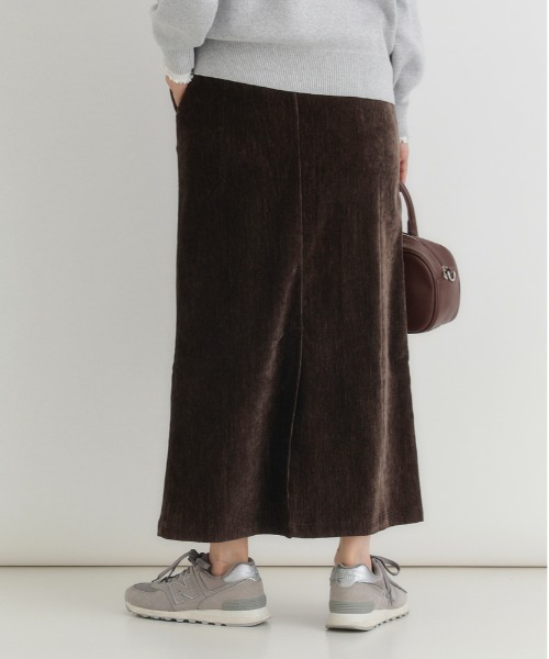 Right-on（ライトオン）の「【HONEYSUCKLE ROSE】シェニールスカート(ウエストゴム・ストレッチ・秋カラー・体型を拾いにくい・親子でお揃い）（スカート・レディース・ダークグレー/ブラウン/オフホワイト・M/S/L）」の14枚目の写真