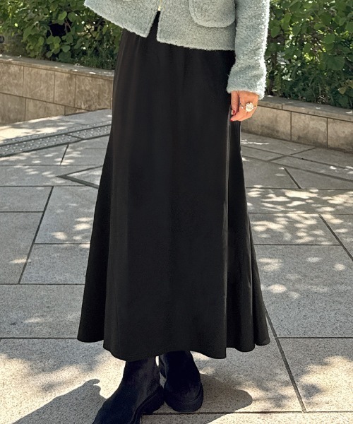 JENNE(ジェンヌ)の「シンプルバイアススカート(スカート・レディース・ブラック/グレー・SMALL/MEDIUM/LARGE)」の4枚目の写真