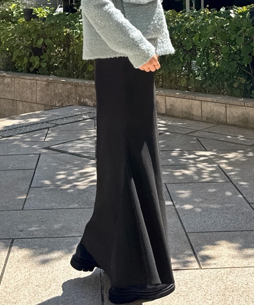 JENNE(ジェンヌ)の「シンプルバイアススカート(スカート・レディース・ブラック/グレー・SMALL/MEDIUM/LARGE)」の5枚目の写真