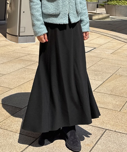 JENNE(ジェンヌ)の「シンプルバイアススカート(スカート・レディース・ブラック/グレー・SMALL/MEDIUM/LARGE)」の8枚目の写真