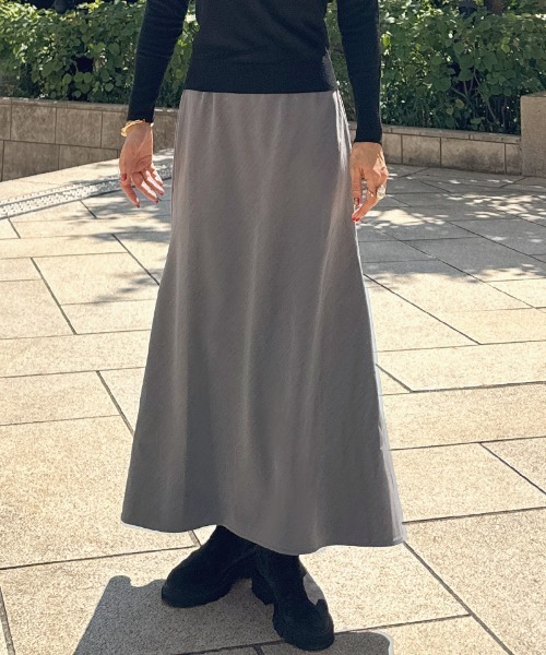 JENNE(ジェンヌ)の「シンプルバイアススカート(スカート・レディース・ブラック/グレー・SMALL/MEDIUM/LARGE)」の14枚目の写真