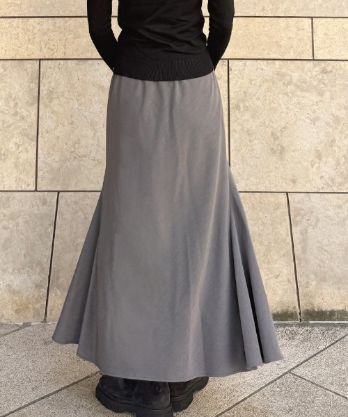 JENNE(ジェンヌ)の「シンプルバイアススカート(スカート・レディース・ブラック/グレー・SMALL/MEDIUM/LARGE)」の15枚目の写真