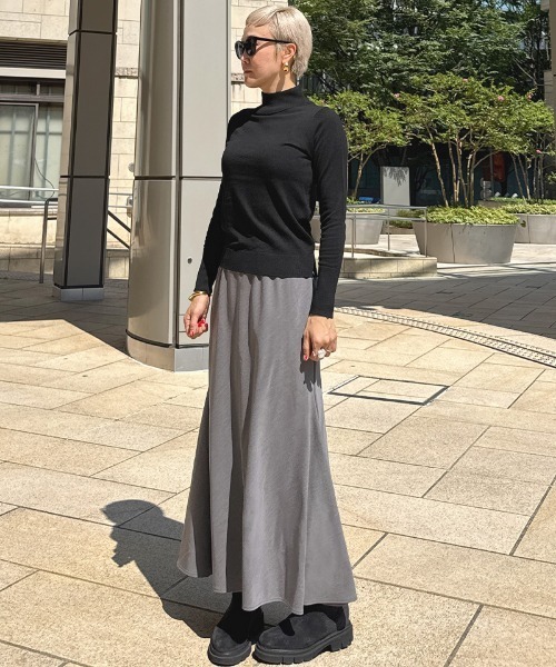 JENNE(ジェンヌ)の「シンプルバイアススカート(スカート・レディース・ブラック/グレー・SMALL/MEDIUM/LARGE)」の16枚目の写真