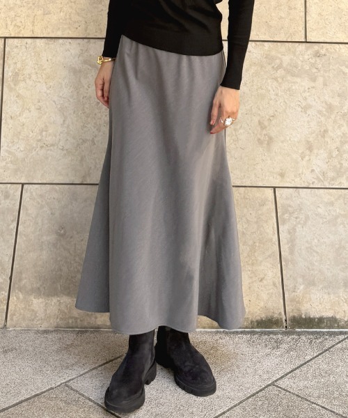 JENNE(ジェンヌ)の「シンプルバイアススカート(スカート・レディース・ブラック/グレー・SMALL/MEDIUM/LARGE)」の18枚目の写真