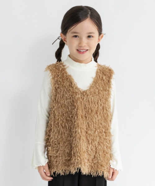 BRANSHES（ブランシェス）の「【プチレディ】シャギーベスト付きトップスセット（Tシャツ/カットソー・キッズ・アイボリー/ブラック・100/140/120/150/130/110/90）」の2枚目の写真