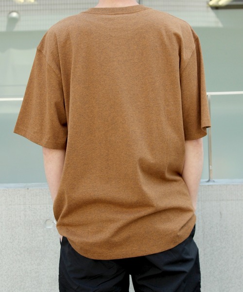 Carhartt（カーハート）の「【RES】【carhartt】カーハート Workwear 1/2-Sleeve T-Shirts ビッグシルエット ポケット半袖 ロゴ Tシャツ トップス K87（Tシャツ/カットソー・メンズ・チャコールグレー/ホワイト/グリーン系その他2・XL/M/S/L）」の5枚目の写真