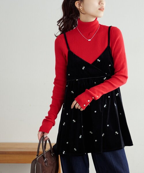 DISCOAT(ディスコート)の「【WEB限定】ベロア刺繍カシュクールキャミチュニック(チュニック・レディース・ブラック/ネイビー・FREE)」の15枚目の写真