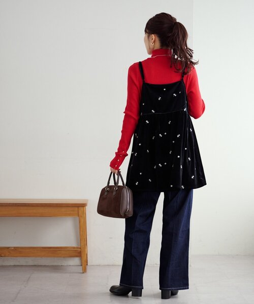 DISCOAT(ディスコート)の「【WEB限定】ベロア刺繍カシュクールキャミチュニック(チュニック・レディース・ブラック/ネイビー・FREE)」の19枚目の写真