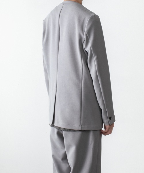 ATTACHMENT(アタッチメント)の「PE ストレッチ ダブルクロス カラーレス JKT / PE STRETCH DOUBLE CLOTH COLLARLESS JKT(ノーカラージャケット・メンズ・ライトグレー/ブラック/ダークブラウン・2)」の7枚目の写真