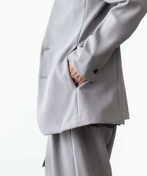 ATTACHMENT(アタッチメント)の「PE ストレッチ ダブルクロス カラーレス JKT / PE STRETCH DOUBLE CLOTH COLLARLESS JKT(ノーカラージャケット・メンズ・ライトグレー/ブラック/ダークブラウン・2)」の10枚目の写真