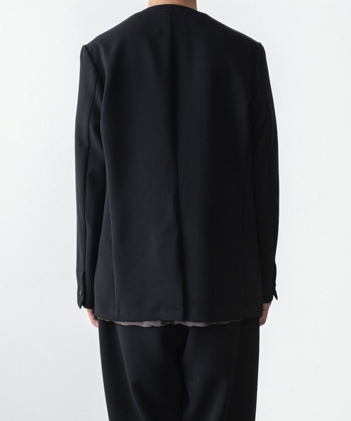 ATTACHMENT(アタッチメント)の「PE ストレッチ ダブルクロス カラーレス JKT / PE STRETCH DOUBLE CLOTH COLLARLESS JKT(ノーカラージャケット・メンズ・ライトグレー/ブラック/ダークブラウン・2)」の16枚目の写真