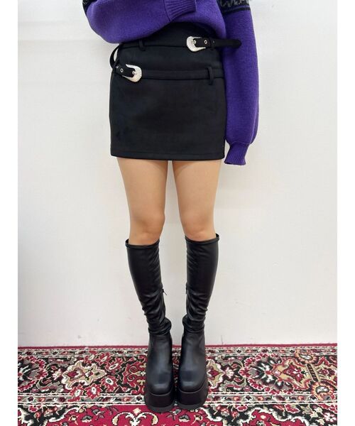 EVRIS(エヴリス)の「ダブルバックルベルトミニスカート(スカート・レディース・キャメル/ブラック・MEDIUM/SMALL)」の7枚目の写真