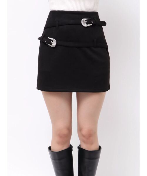 EVRIS(エヴリス)の「ダブルバックルベルトミニスカート(スカート・レディース・キャメル/ブラック・MEDIUM/SMALL)」の16枚目の写真