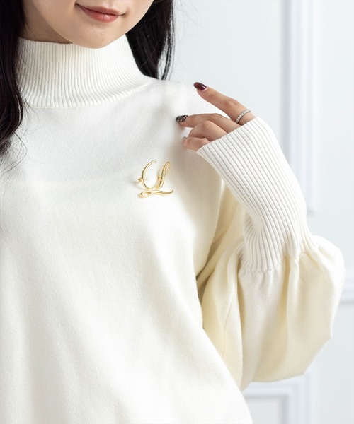 CLEAR BASIC（クリアベーシック）の「ブローチ付きハイネックニットトップス＆チュールキャミセット[大人 フェミニン 上品]≪AW新作≫（ニット/セーター・レディース・ブラック/アイボリー/ブラウン・F）」の18枚目の写真