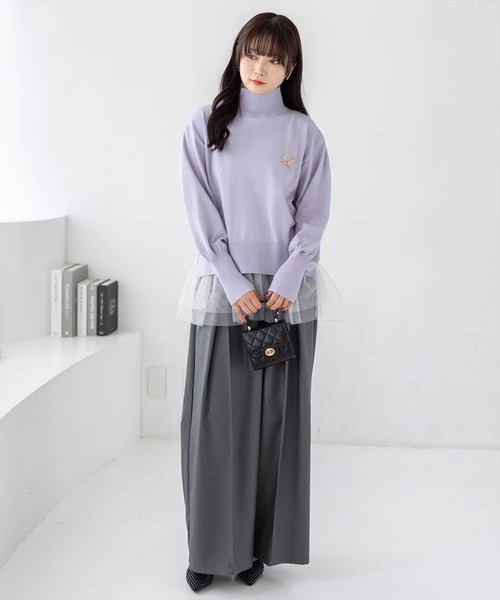 CLEAR BASIC（クリアベーシック）の「ブローチ付きハイネックニットトップス＆チュールキャミセット[大人 フェミニン 上品]≪再入荷≫（ニット/セーター・レディース・ブラック/アイボリー/ブラウン/ラベンダー・F）」の8枚目の写真