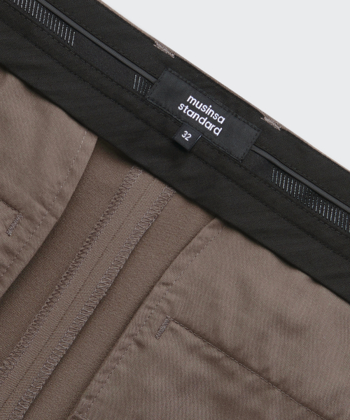 MUSINSA STANDARD(ムシンサスタンダード)の「ワイドヒドゥンバンディングスラックス【ダスティベージュ】(スラックス・メンズ・その他・40/38/42/36/34/28/29/32/30/31/33/26/27)」の5枚目の写真