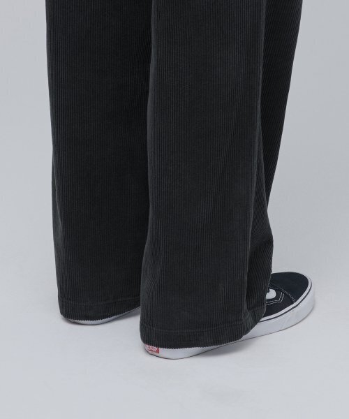 MUSINSA STANDARD（ムシンサスタンダード）の「ワイドコーデュロイパンツ[ダークグレー]（その他パンツ・メンズ・その他・28/29/32/30/31/33/26/27/38/36/34）」の7枚目の写真