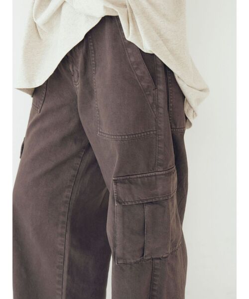 Ungrid(アングリッド)の「ウォッシュデザインカーゴパンツ(その他パンツ・レディース・ブラウン/カーキ・SMALL/MEDIUM)」の13枚目の写真