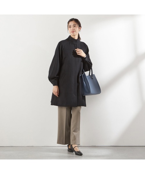 SUIT SELECT(スーツセレクト)の「スタンドカラーテントシルエットコート(チェスターコート・レディース・ブラック・SMALL/MEDIUM/LARGE)」の3枚目の写真