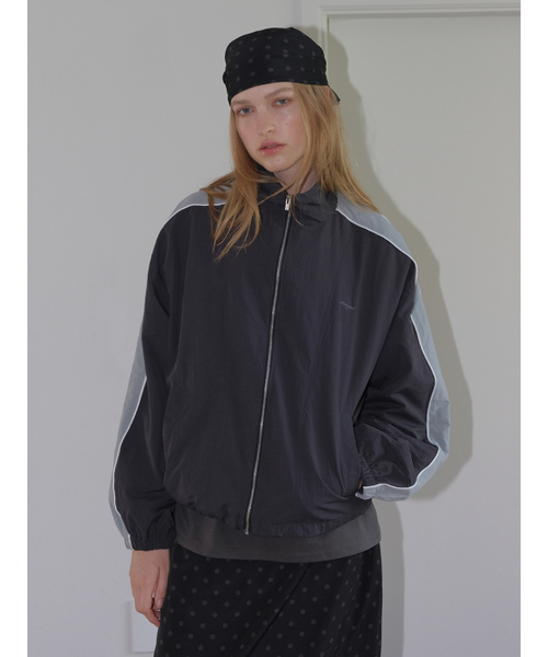 ETMON(エトモン)の「Color Block Wind Jumper, Navy(ナイロンジャケット・レディース・その他・F)」の2枚目の写真