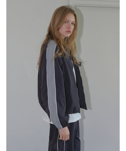 ETMON(エトモン)の「Color Block Wind Jumper, Navy(ナイロンジャケット・レディース・その他・F)」の5枚目の写真