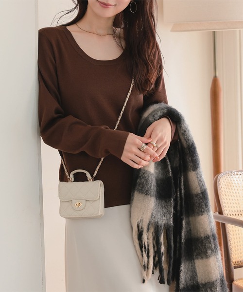 KOBE LETTUCE（コウベレタス）の「深Uネックシンプル長袖ニットトップス（ニット/セーター・レディース・ベージュ/ネイビー/チャコール/ブラウン/ブラック/オフホワイト/ブルー/桜・L/M）」の12枚目の写真