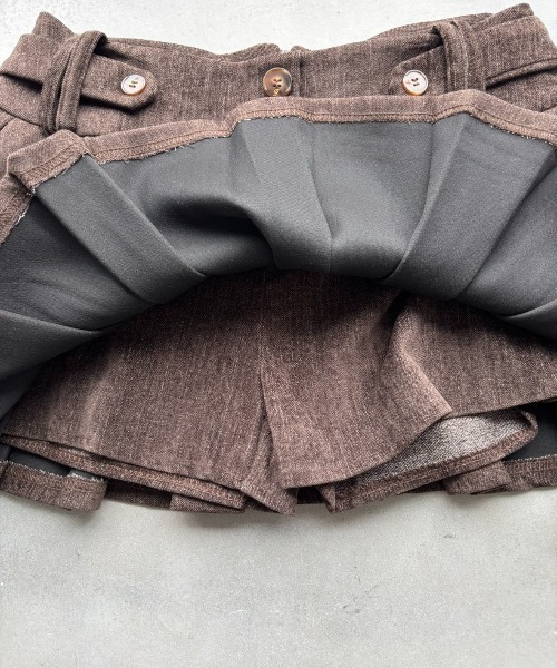 SHAGGIE(シャギー)の「ミニコーデュロイプリーツスカート(スカート・レディース・ホワイト/ブラウン・SMALL/MEDIUM)」の13枚目の写真