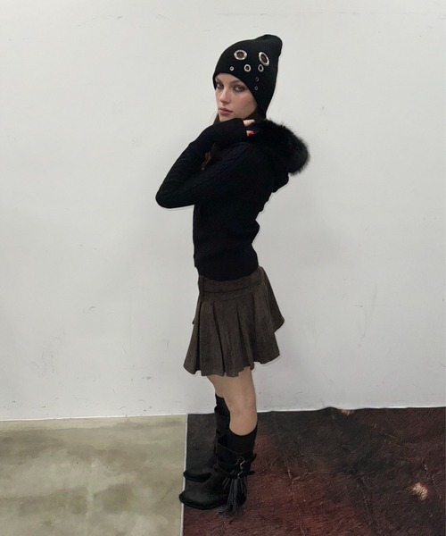 SHAGGIE(シャギー)の「ミニコーデュロイプリーツスカート(スカート・レディース・ホワイト/ブラウン・SMALL/MEDIUM)」の5枚目の写真