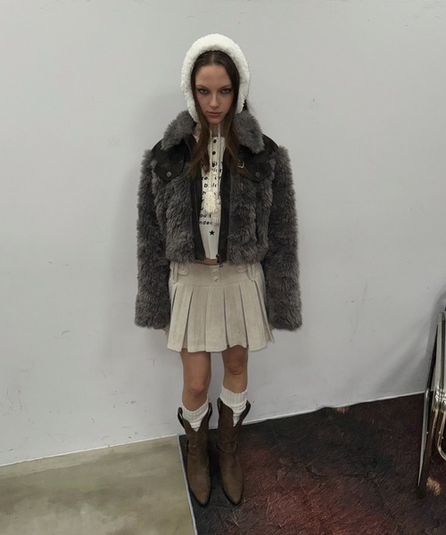 SHAGGIE(シャギー)の「ミニコーデュロイプリーツスカート(スカート・レディース・ホワイト/ブラウン・SMALL/MEDIUM)」の15枚目の写真