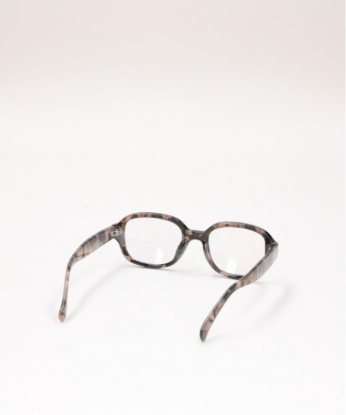 Right-on(ライトオン)の「【Right-on Basic】調光レンズ サングラス (ファッションアクセサリー / UVカット / スタイリッシュ / デイリーユース)(サングラス・メンズ・グレー・ONE SIZE)」の3枚目の写真