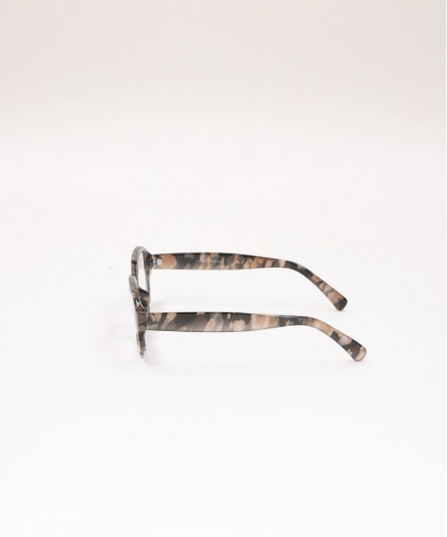 Right-on(ライトオン)の「【Right-on Basic】調光レンズ サングラス (ファッションアクセサリー / UVカット / スタイリッシュ / デイリーユース)(サングラス・メンズ・グレー・ONE SIZE)」の5枚目の写真