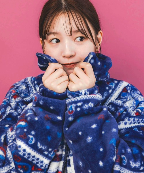 ScoLar（スカラー）の「153734：ランダムバンダナ柄 双面フランネルブルゾン（ブルゾン・レディース・ブラック/ネイビー・M）」の7枚目の写真