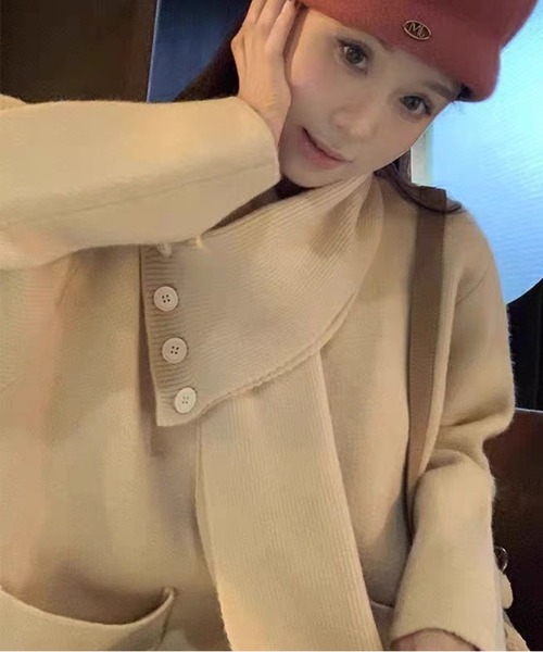 AsheKsha(アシクシャ)の「取り外し可能なスカーフ付きニットトップス:優しい印象を演出(カーディガン/ボレロ・レディース・ベージュ/レッド/ピンク・M)」の4枚目の写真