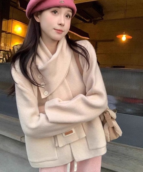 AsheKsha(アシクシャ)の「取り外し可能なスカーフ付きニットトップス:優しい印象を演出(カーディガン/ボレロ・レディース・ベージュ/レッド/ピンク・M)」の12枚目の写真