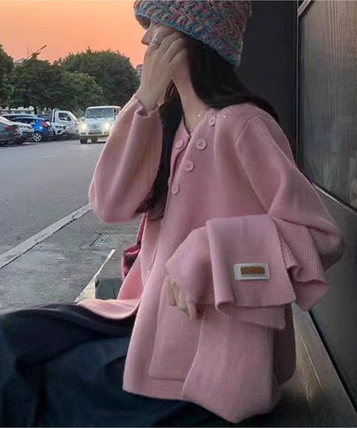 AsheKsha(アシクシャ)の「取り外し可能なスカーフ付きニットトップス:優しい印象を演出(カーディガン/ボレロ・レディース・ベージュ/レッド/ピンク・M)」の14枚目の写真