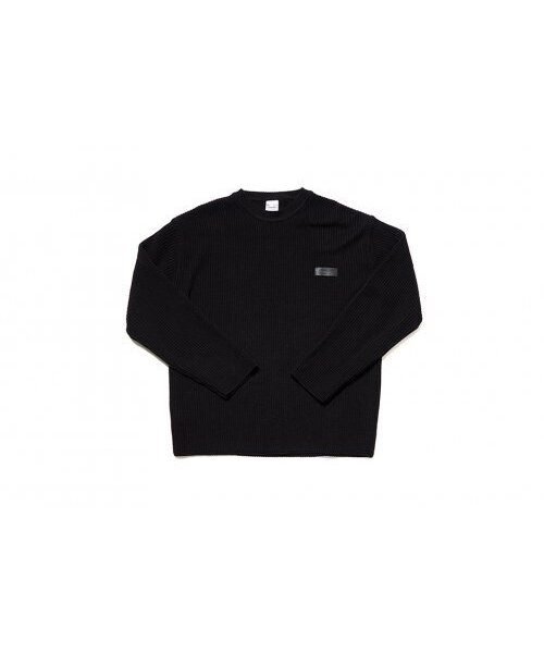 APOSTROPHE COMMA（アポストロフィコンマ）の「ベーシックブラックレザーパッチクルーネックニット（ブラック）（ニット/セーター・メンズ・ブラック・FREE）」の4枚目の写真