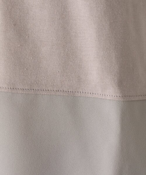 Jena espace merveilleux（ジェナ　エスパスメルヴェイユ）の「【重ね着で活躍】裾切替カットソー（Tシャツ/カットソー・レディース・ブラック/グレー/オフホワイト・FREE）」の4枚目の写真