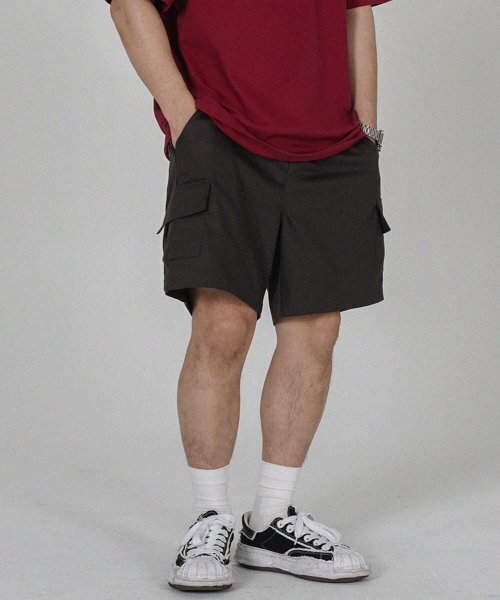 THE MILE（ザマイル）の「DAILY COTTON UTILITY CARGO PANTS [D.GREY]（その他パンツ・メンズ・その他・MEDIUM/LARGE/X-LARGE）」の8枚目の写真