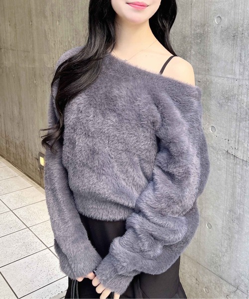 INGNI(イング)の「バックベロアリボンフェザーニット(ニット/セーター・レディース・ホワイト×ブラック/チャコールグレー×ブラック/ワイン系4・M)」の14枚目の写真