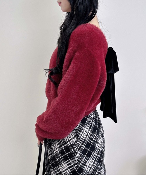 INGNI(イング)の「バックベロアリボンフェザーニット(ニット/セーター・レディース・ホワイト×ブラック/チャコールグレー×ブラック/ワイン系4・M)」の22枚目の写真
