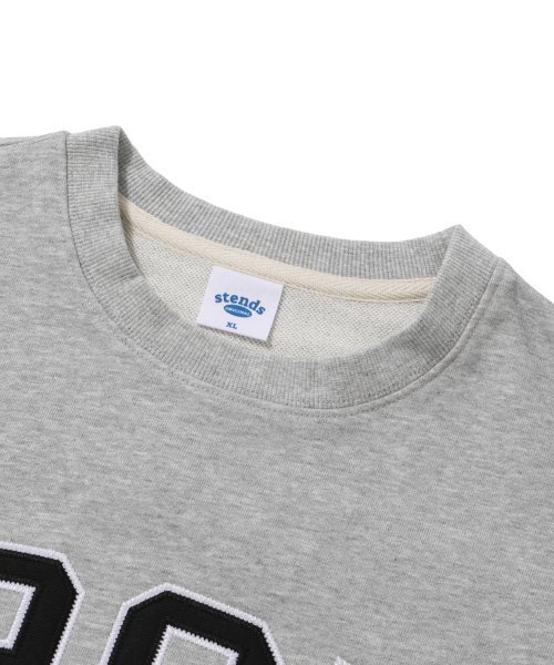 STENDS（ステンズ）の「[M~4XL] オリジナル1985クルーネック_グレー-ブラック（スウェット・レディース・その他・XX-LARGE/XXX-LARGE/LARGE/MEDIUM/X-LARGE/XXXX-LARGE）」の2枚目の写真