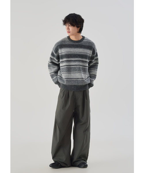 OWSA(オウサ)の「ウールストライプラウンドニット(ニット/セーター・メンズ・チャコール・MEDIUM/LARGE)」の3枚目の写真