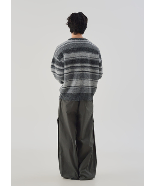 OWSA(オウサ)の「ウールストライプラウンドニット(ニット/セーター・メンズ・チャコール・MEDIUM/LARGE)」の4枚目の写真