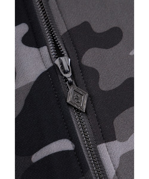 SUPPLIER(サプライヤー)の「ジップフーディ|Camouflage Faux Fur Cross Zip Hoodie|SUPPLIER(パーカー・メンズ・ブラック・SMALL/XX-LARGE/MEDIUM/LARGE/X-LARGE)」の4枚目の写真