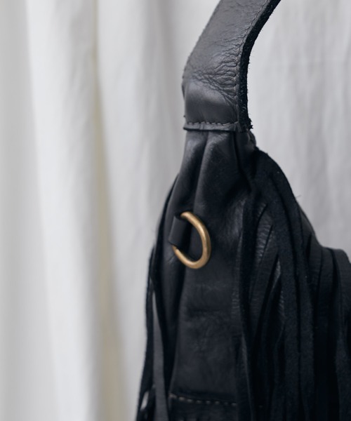 Lui's(ルイス)の「neron / フリンジバッグ(トートバッグ・レディース・ブラック・FREE)」の6枚目の写真