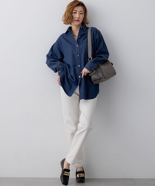 23区（ニジュウサンク）の「23区DENIM ストレートフィット デニムパンツ（デニムパンツ・レディース・ネイビー系/ホワイト系/ダルブルー系/スカイブルー系・40/38/36）」の6枚目の写真