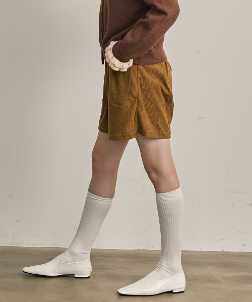 Clum(クルム)の「コーデュロイタックキュロットショーツ(その他パンツ・レディース・ブラック/テラコッタ/サンドベージュ・FREE)」の7枚目の写真